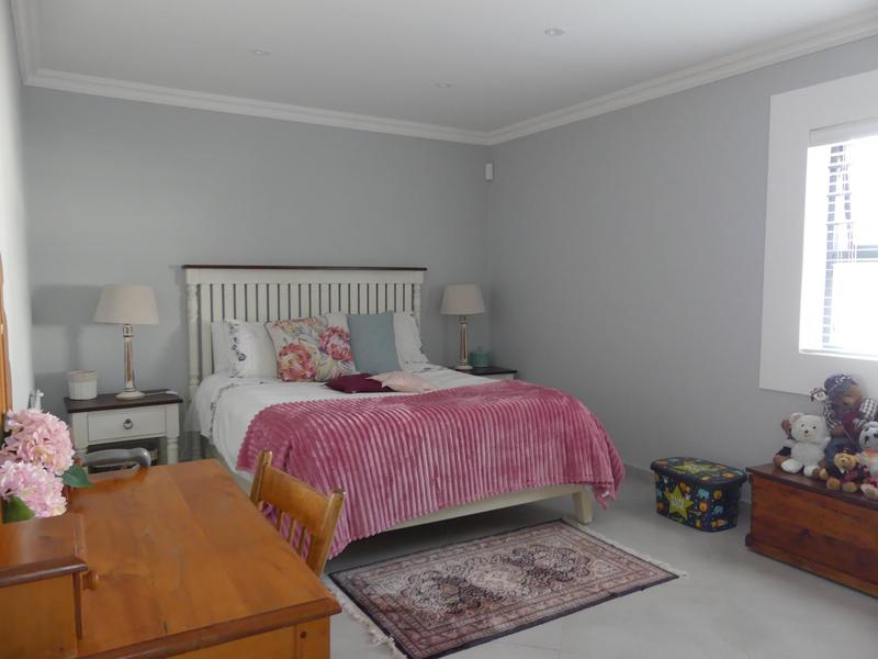 4 Bedroom Property for Sale in Britannia Bay Western Cape